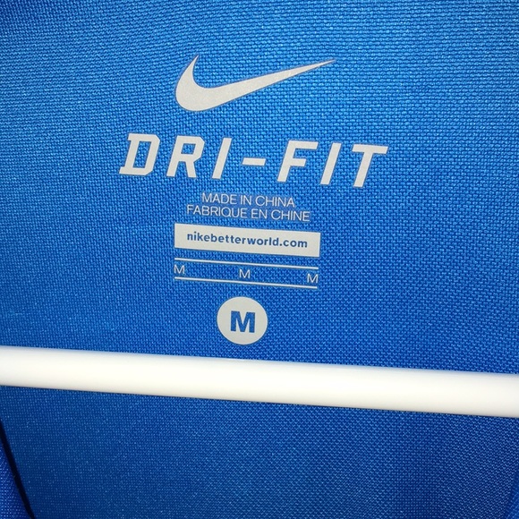 Nike dri-fit collard shirt size M - Picture 3 of 3